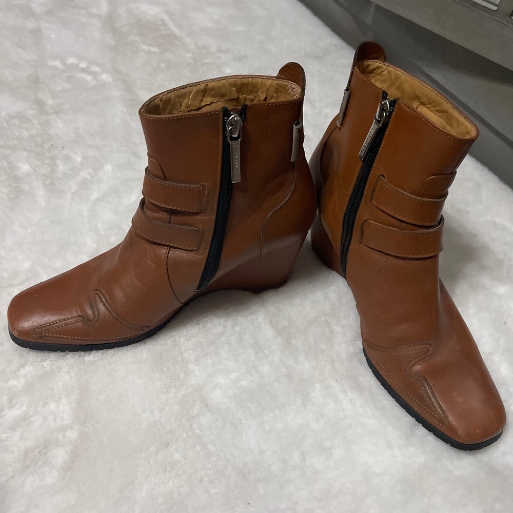 Motorcycle boots